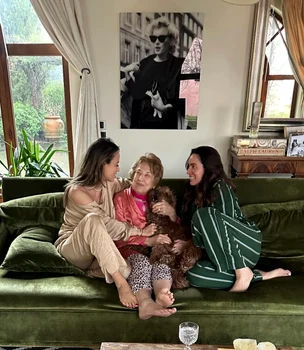 Mama și fiica petrec mereu timp de calitate împreună