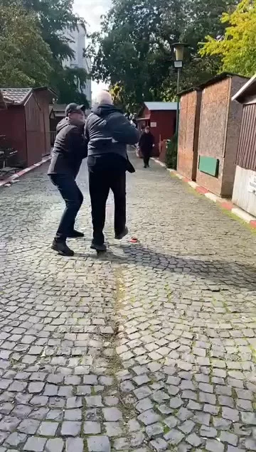 Conflict în stradă între un fost consilier PNL din Sectorul 1 și administratorul unui târg. Adrian Oianu: „Avea o atitudine de interlop”