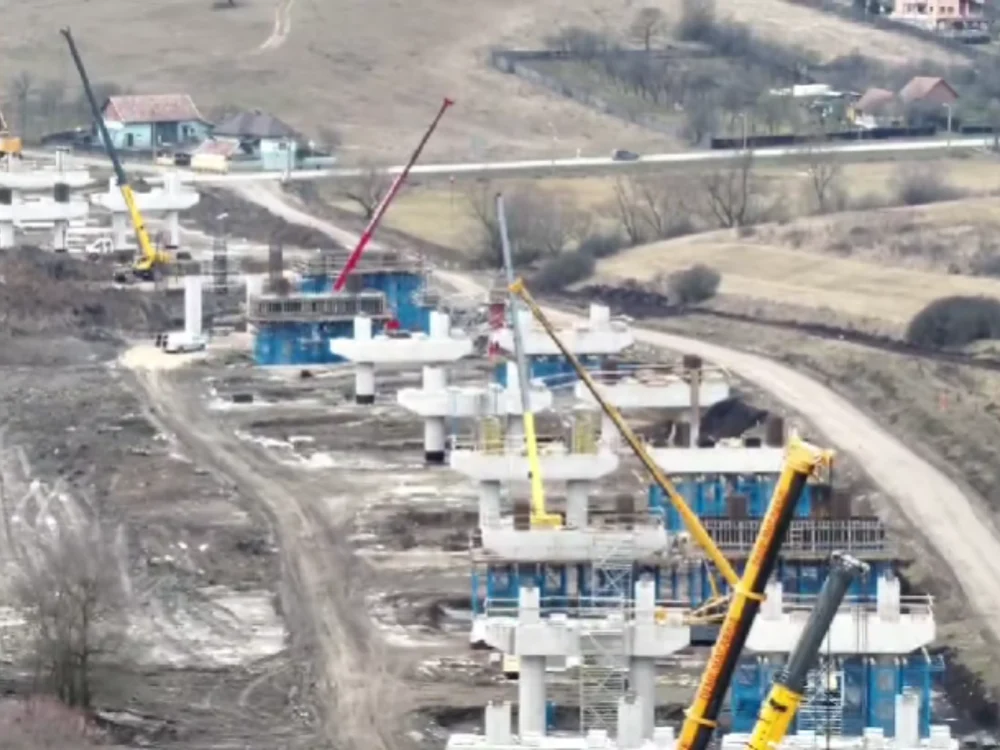 Imagini cu lucrările pe şantierul Nădăşelu-Mihăieşti, parte din Autostrada Transilvania. Când va fi dat în circulație tronsonul