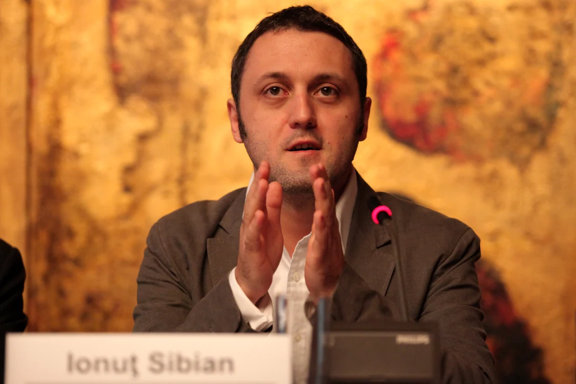 „Fără entuziasm n am merge mai departe“ interviu cu Ionuţ SIBIAN, directorul Fundaţiei pentru Dezvoltarea Societăţii Civile jpeg