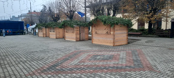 În Târgul de Crăciun din Calafat bate vântul FOTO Facebook/Ziarul de Calafat