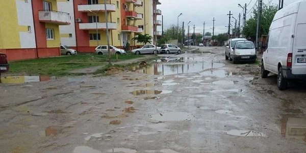 Străzi neasfaltate