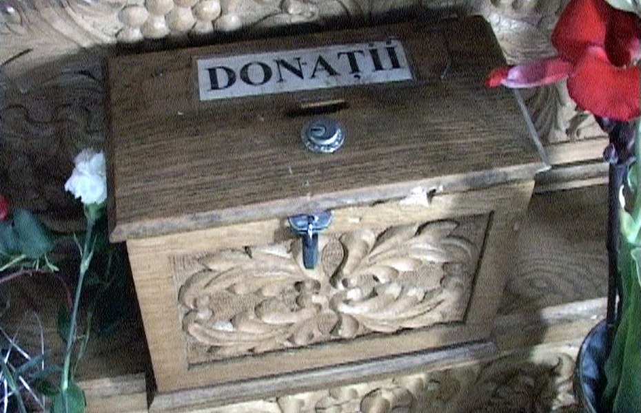 Un bărbat din Cluj a spart trei biserici într-o singură noapte. Câți bani a furat din cutia milei