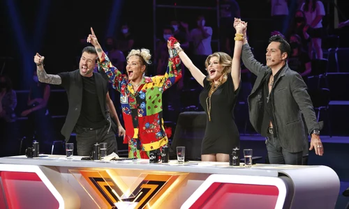 6 jurati x factor jpg jpeg