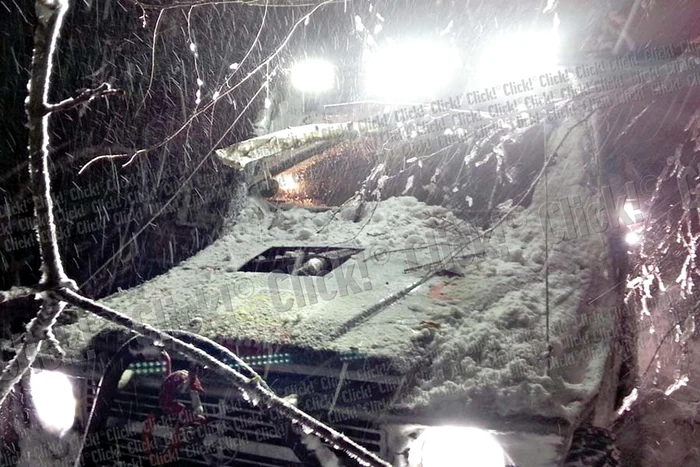 Erau troiene de trei metri până în satul Lacul Babei (Foto Ciprian Ilisei)