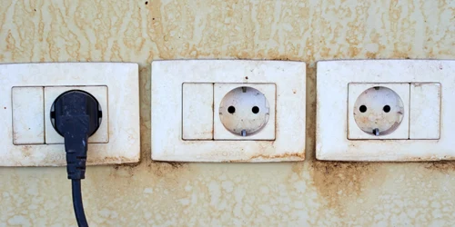 priza electrica murdara foto shutterstock jpg