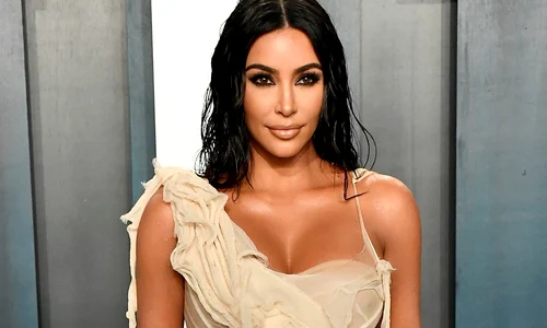 kim kardashian medalion GettyImages 1205216535 jpg