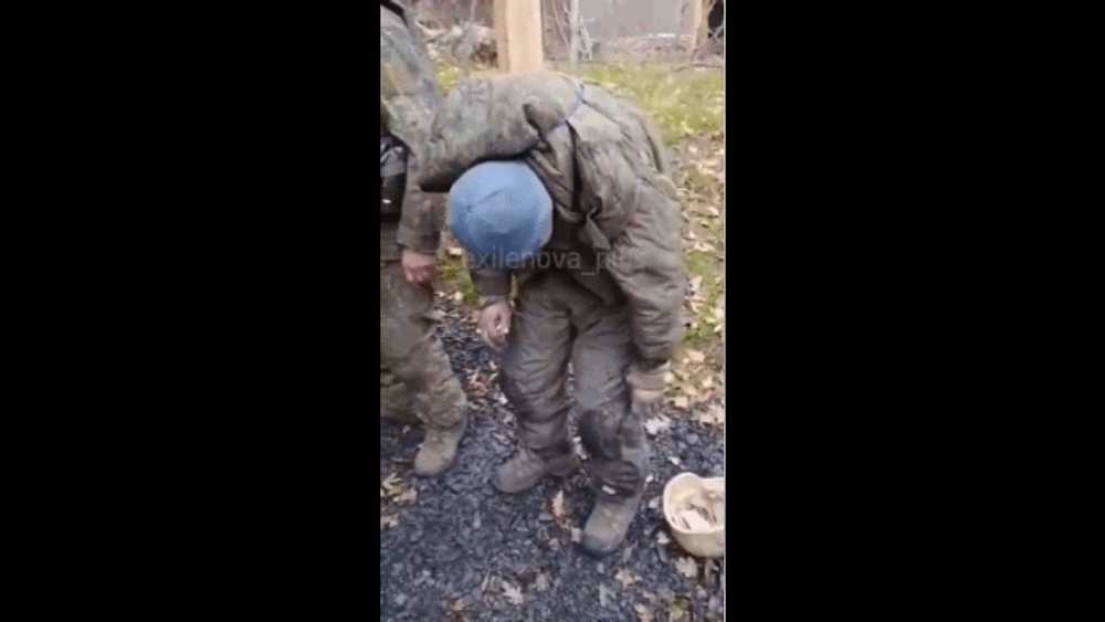 Recruți ruși epuizați și confuzi, trimiși direct pe front, în ciuda stării lor deplorabile. Abia pot sta în picioare