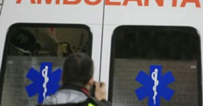 Suceava: A accidentat un pieton după care şi-a abandonat maşina