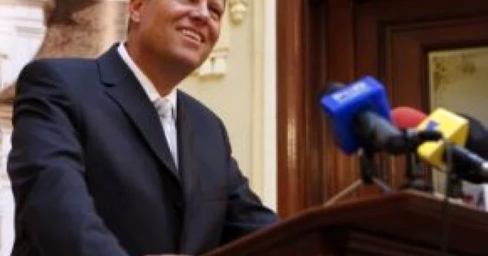 Klaus Johannis, cercetat pentru neglijenţă în serviciu