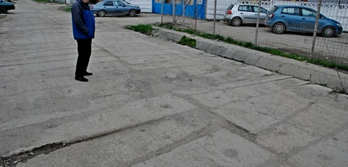 Str. Mircea Vodă este greu circulabilă, după aşa-zisa modernizare FOTO Florentin Coman