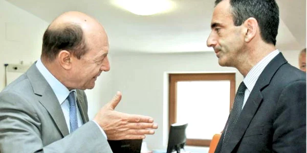 Philip Gordon (dreapta) s-a întâlnit cuTraian Băsescu,  la Bucureşti,  în luna august 