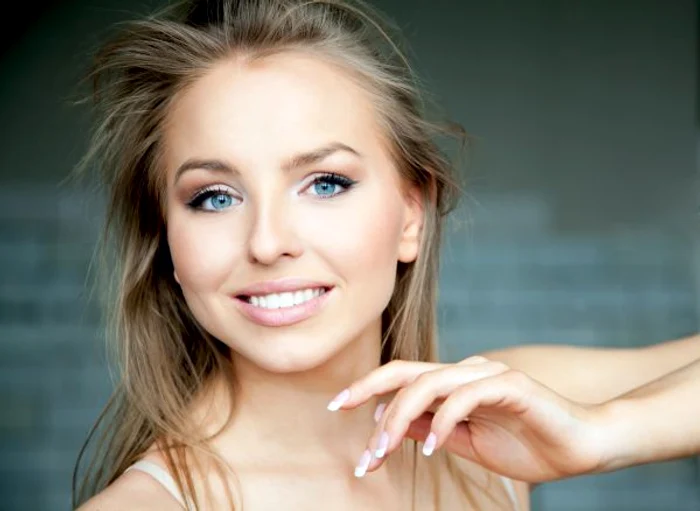 Femeile cu ochii deschiși la culoare suportă mai bine durerea.www.clicksanatate.ro