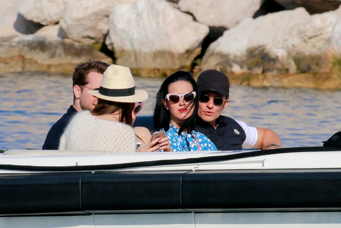 katy perry orlando bloom hepta 2403268 jpg jpeg