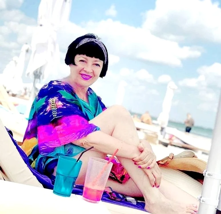 
    Neti Sandu a mers în vacanţă la Mamaiafoto: Instagram  