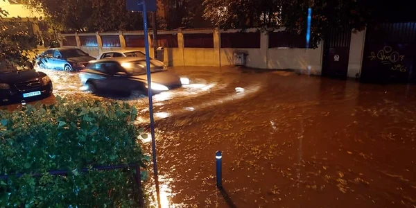 strazi inundate Bucuresti 01 jpg