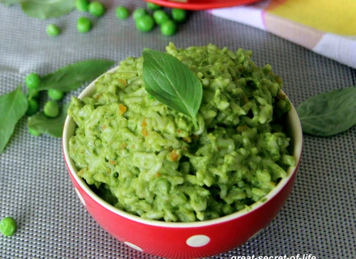 paste cu sos pesto jpeg