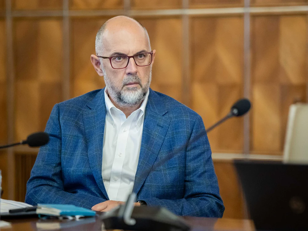 Liderul UDMR anunță când ajunge bugetul în Parlament. „Dacă investiţiile publice se opresc, firmele româneşti intră în faliment, nu multinaţionalele”