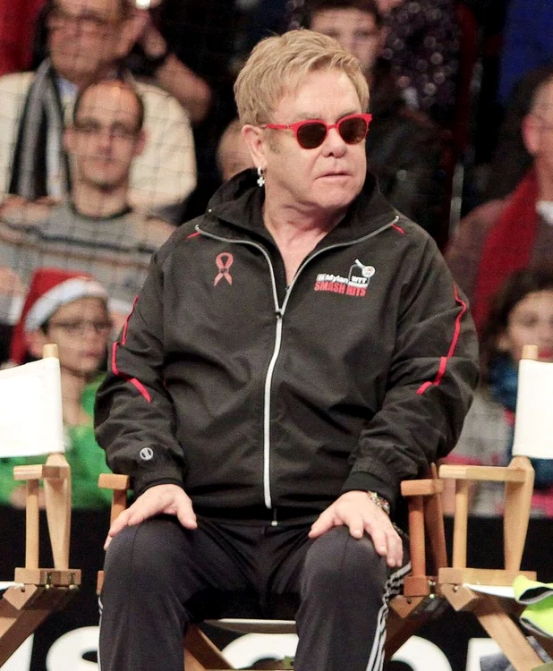Elton s-a aşezat năvalnic în scaunFoto: Mike Webster/REX