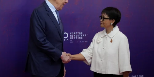 Retno Marsudi si Serghei Lavrov FOTO EPA-EFE