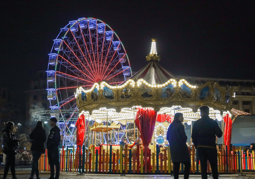 Iluminatul festiv din Capitală va fi oprit o oră în semn de solidaritate cu Ucraina