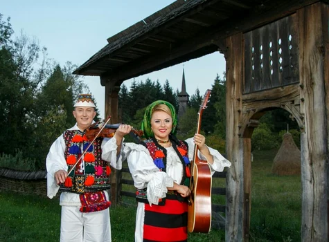 Soții Lupu și Cornelia Rednic, născuți în Sighetul Marmației, Maramureș