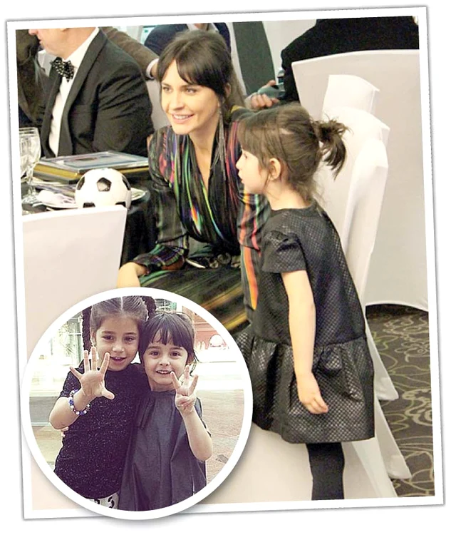 Şi Adelina Chivu îşi îmbracă fetiţele în negru. Natalia (6 ani) şi Anastasia (4 ani) sunt mereu la modă