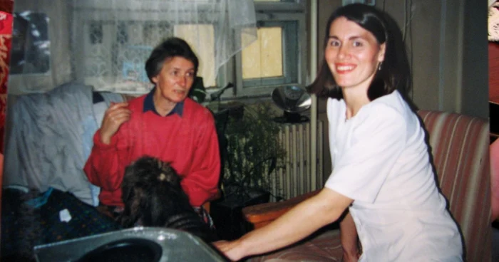 Irina Huţanu, alături de o prietenă