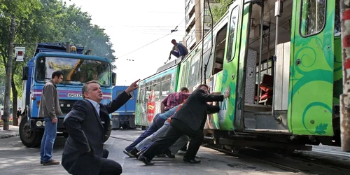 Tramvaiul a fost repus pe şine de angajaţii RATP