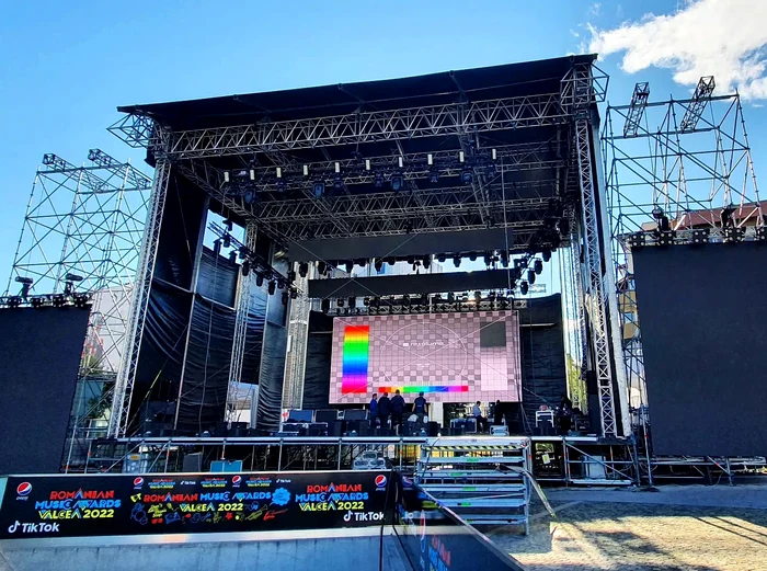 Mega scena din Râmnicu Vâlcea pentru gala premiilor Romanian Music Awards Foto Marius Stoican