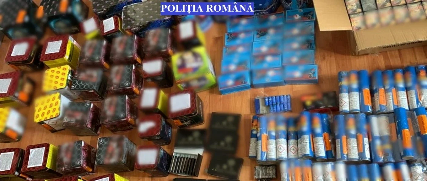 Articole pirotehnice confiscate de poliţişti. FOTO: IPJ Dâmboviţa