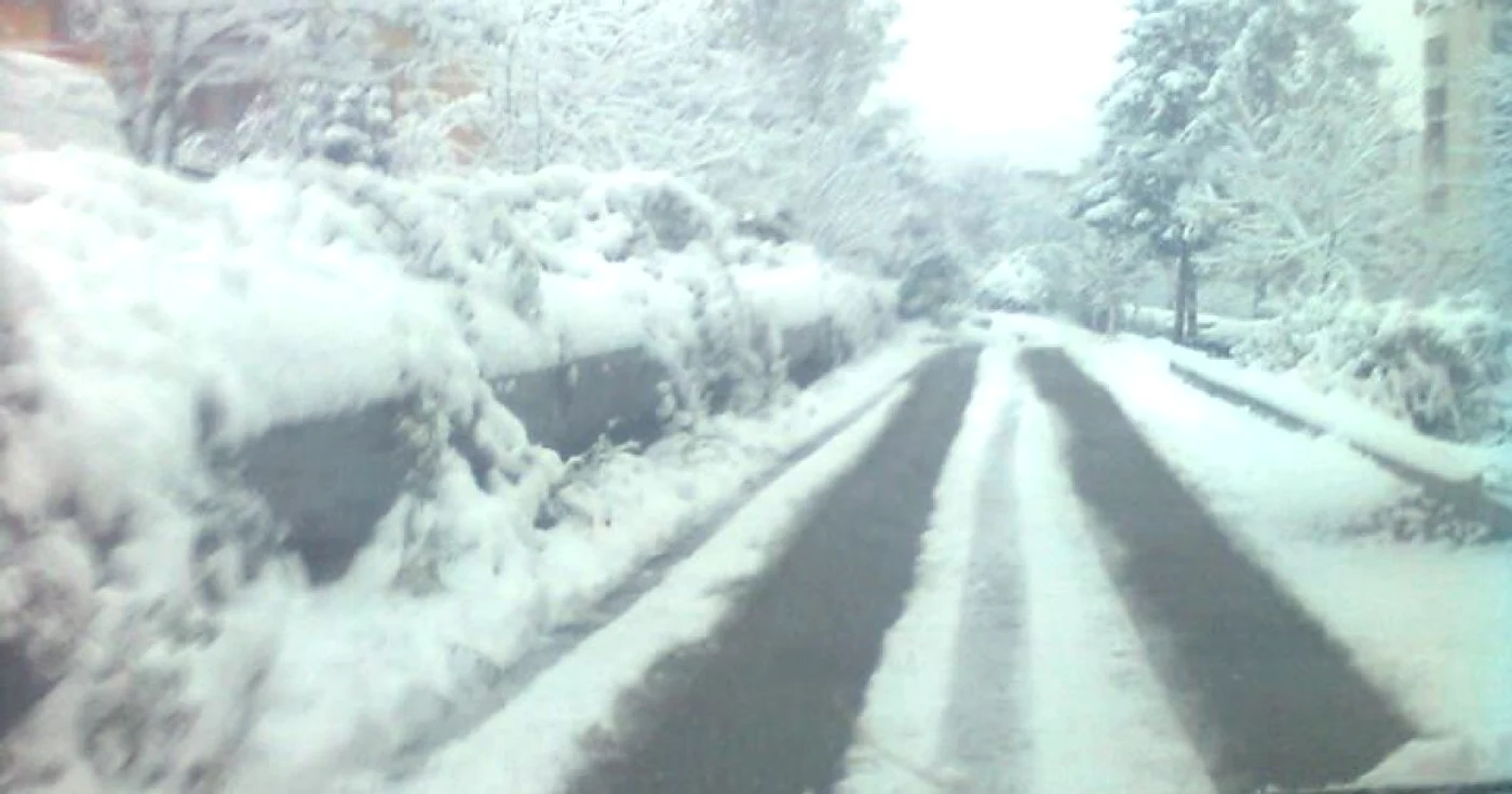 Utilajele de deszăpezire au acţionat în trei districtele