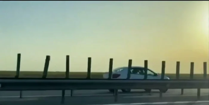 Un Logan alb a circulat mai mulți kilometri pe sens opus pe A2 FOTO Captură video
