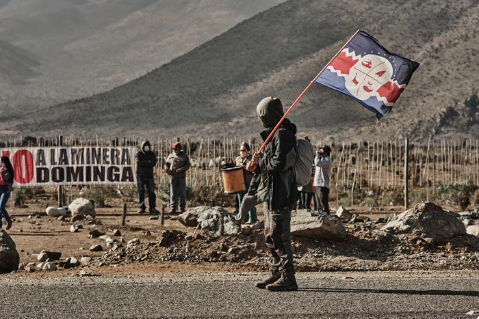 Protest împotriva proiectului minier Dominga, în Punta de Choros. Foto: Shutterstock