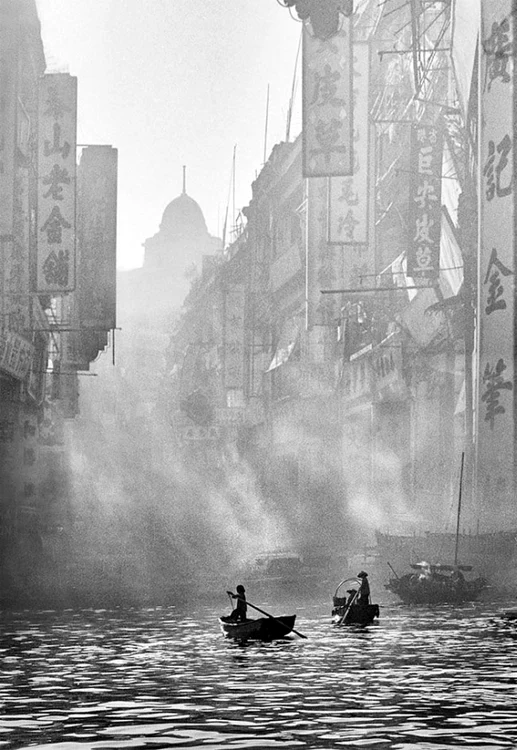 Fan Ho a început să fotografieze încă din adolescență