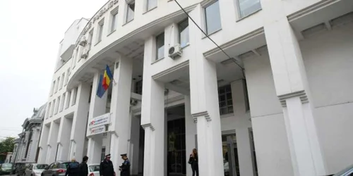Licitaţia va avea loc la sediul Direcţiei Generale a Finanţelor Publice Dolj. Foto: arhivă