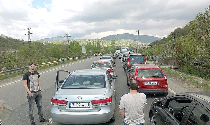 În loc de 12 ore cu maşina, moştenitorul «Frutti Fresh», Victoraş Micula, a făcut două ore din Oradea până în Constanţa cu elicopterul personal