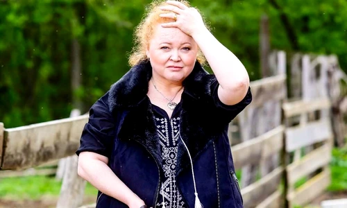 Fiica Narcisei Suciu are 21 de ani  Tânăra e leită mamei sale jpeg