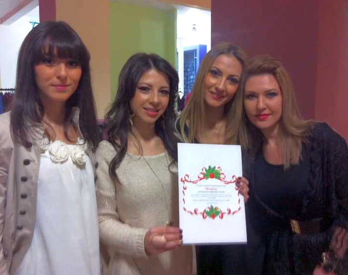 Fetele de la Amadeus au fost premiate la «Gala lui Moş Crăciun».