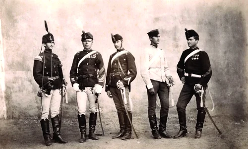 Gornist, sergent adjutant, sergent, soldat și caporal de roșiori (Foto: Franz Duschek / Muzeului Militar Naţional „Regele Ferdinand I”)