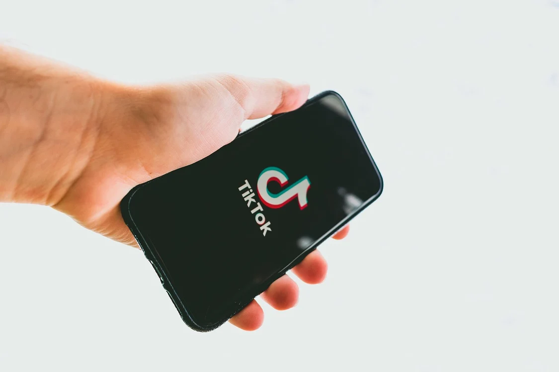 Dezavantajele timpului petrecut pe TikTok - Foto: Pixabay 