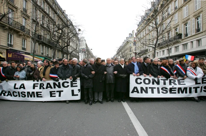 Protest al francezilor faţă de curentul antisemit din ţară FOTO Mediafax/AFP