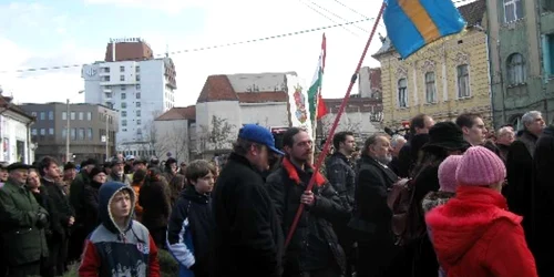 Steagul ţinutului secuiesc a fost fluturat astăzi de maghiarii prezenţi la manifestări