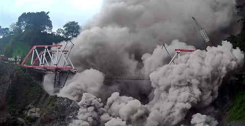 Erupția vulcanului Semeru din Indonezia | 4 decembrie 2022 Foto EPA EFE