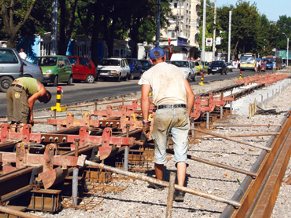 Iaşi: „Se lucrează încet şi cam fără cap“ (CAMPANIE)