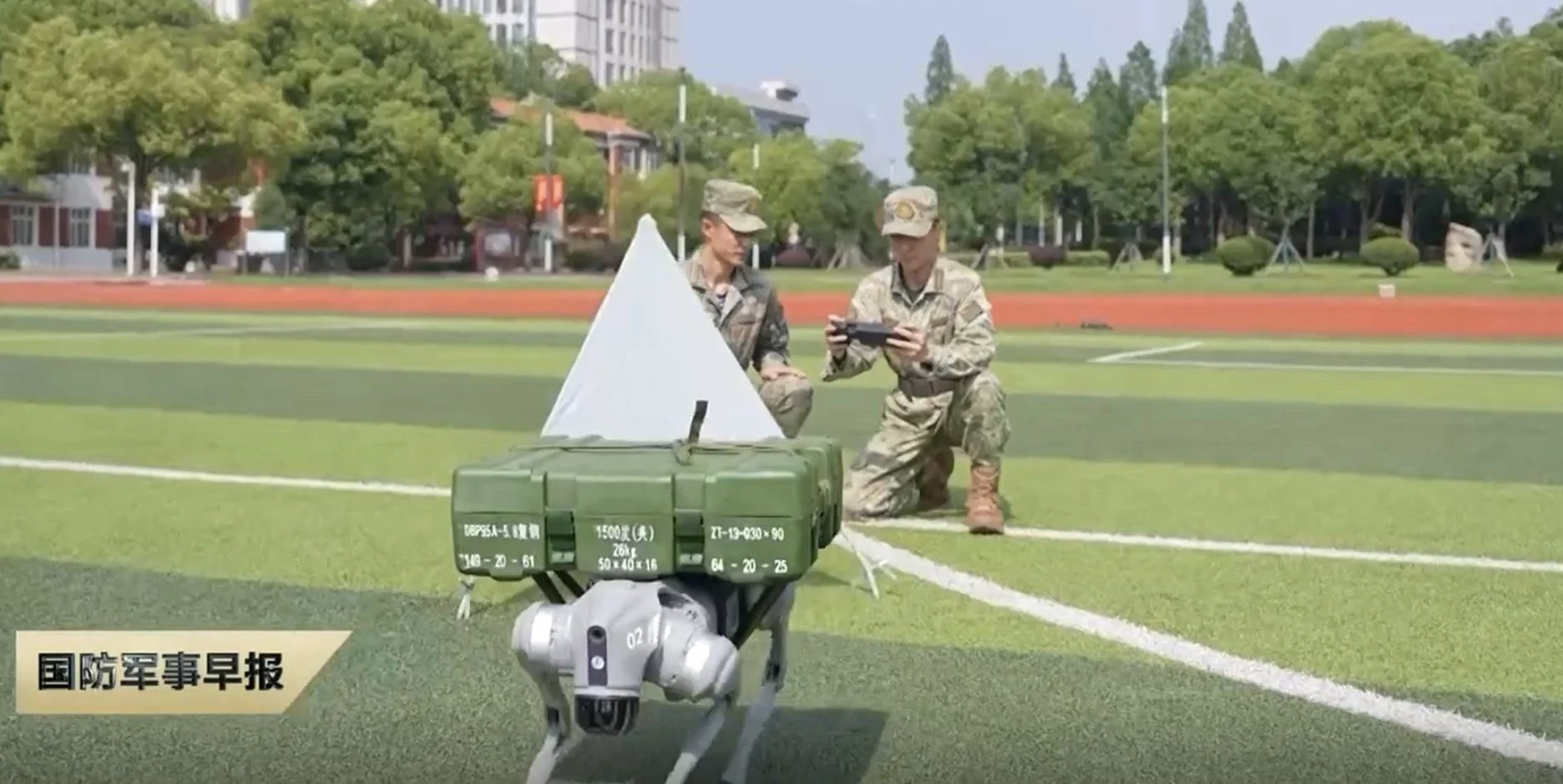 De la șoimi și coioți la drone autonome: China își pregătește armata pentru războaiele algoritmilor