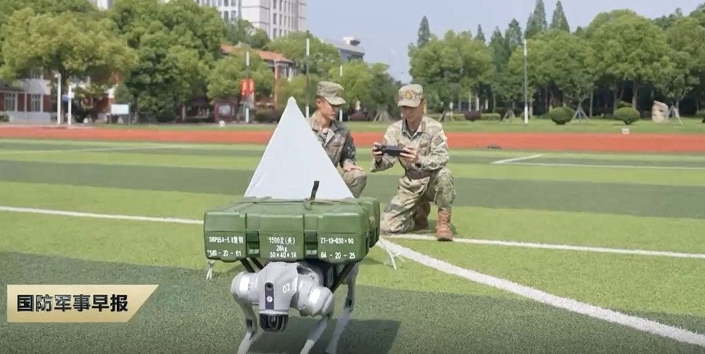 De la șoimi și coioți la drone autonome: China își pregătește armata pentru războaiele algoritmilor