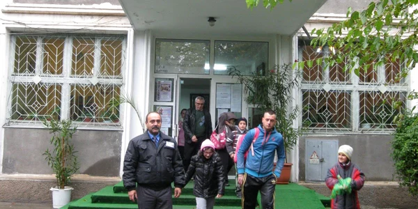 Foştii poliţişti comunitari sunt acum agenţi ai Iank Security Guard. Foto: Bogdan Nistor