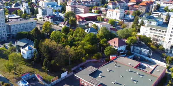 Zona centrală din Râmnicu Vâlcea unde spațiul verde va fi înlocuit de blocuri gigant Foto Daciana Stoica jpg