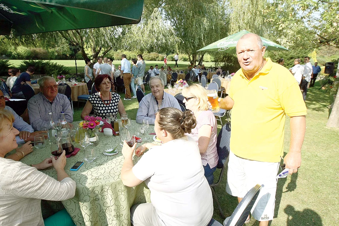 
    Cristian Ţânreanu a petrecut, ieri, în Paradisul Verde  